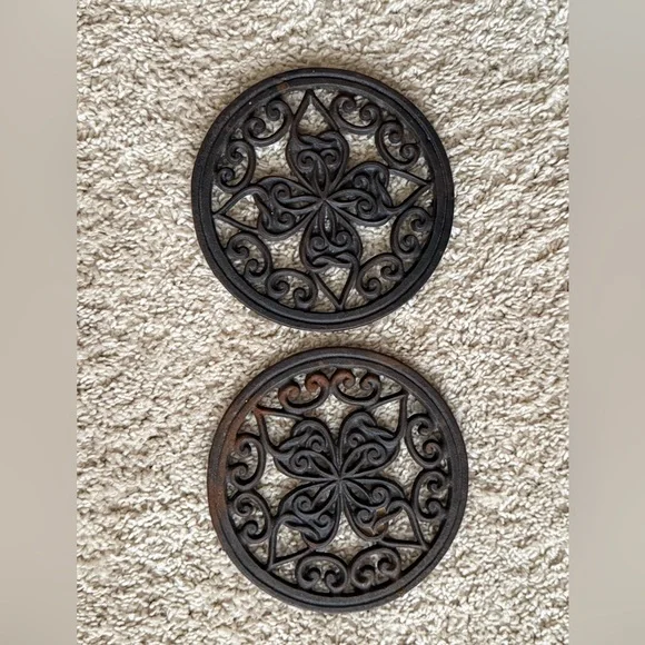 Shamrock Cast Iron Trivets - Picture 2 of 4